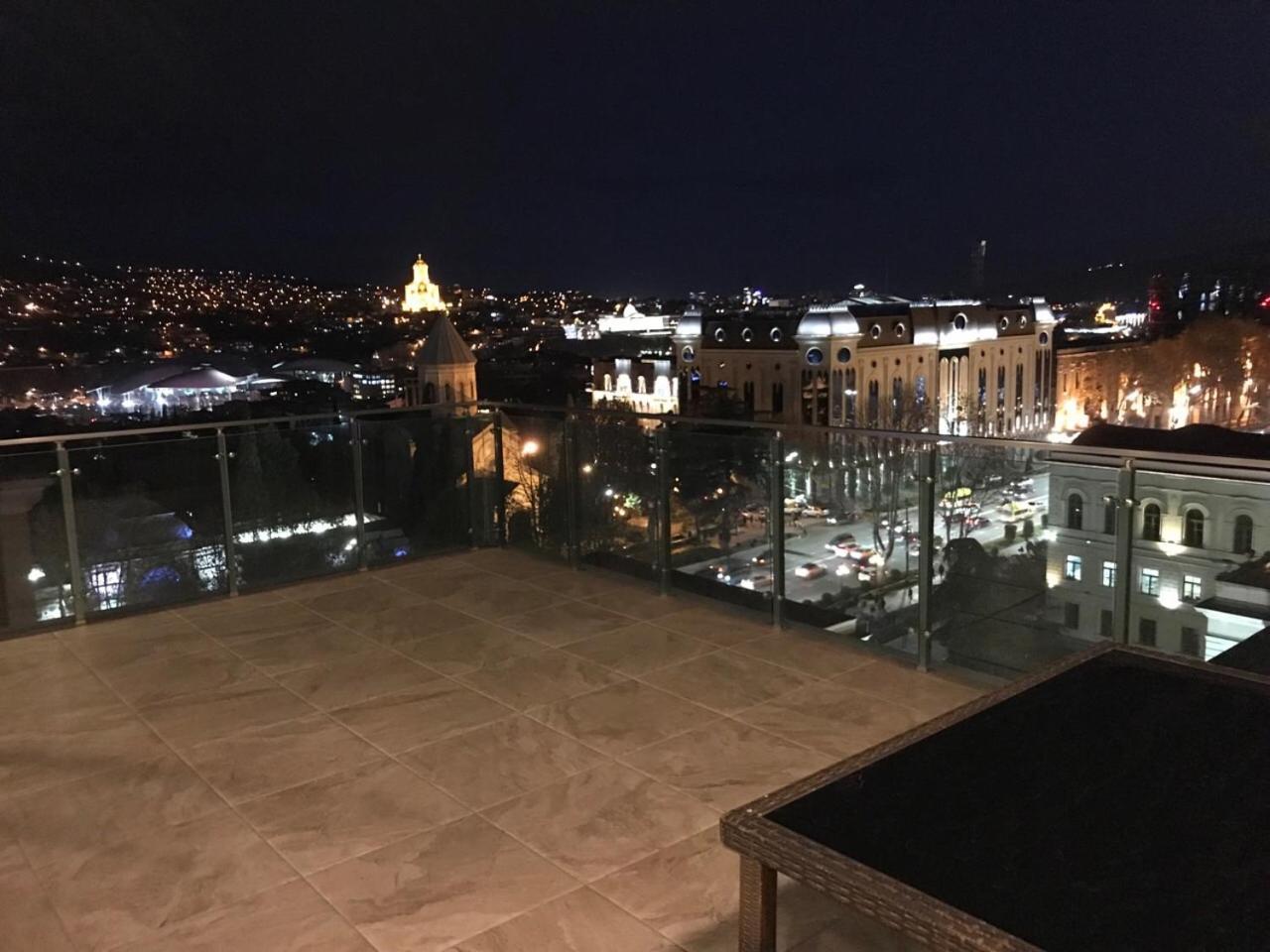 Lesya Apartment With Terrace Tbilisi Zewnętrze zdjęcie